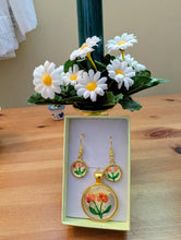 Charger l'image dans la galerie, Bijou fleurs orange Madeleine Fortier