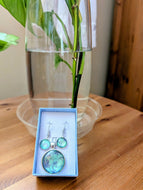 Bijou bleu et vert Madeleine Fortier 